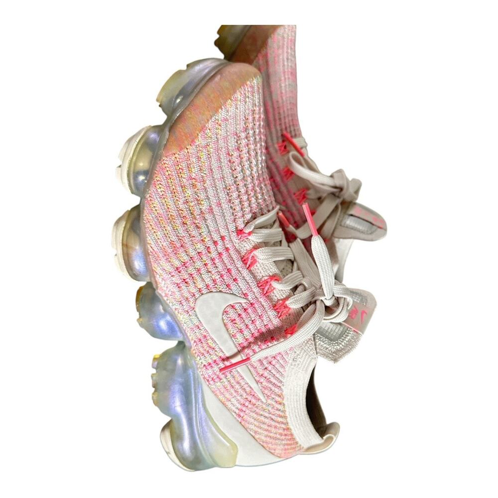 Nike Wmns Air VaporMax Flyknit 3 in the "Sunset Pulse AJ6910-008) Size 10 - Picture 2 of 8